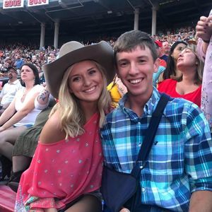 Meet your Posher, Leeann